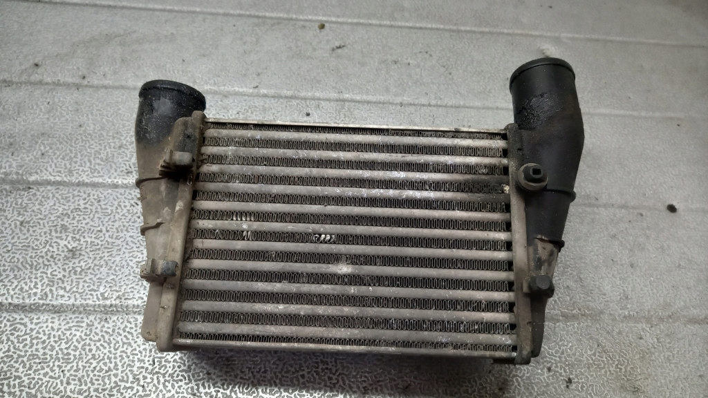 Купити Інтеркулер audi a4 b5 1.9tdi 98r kombi