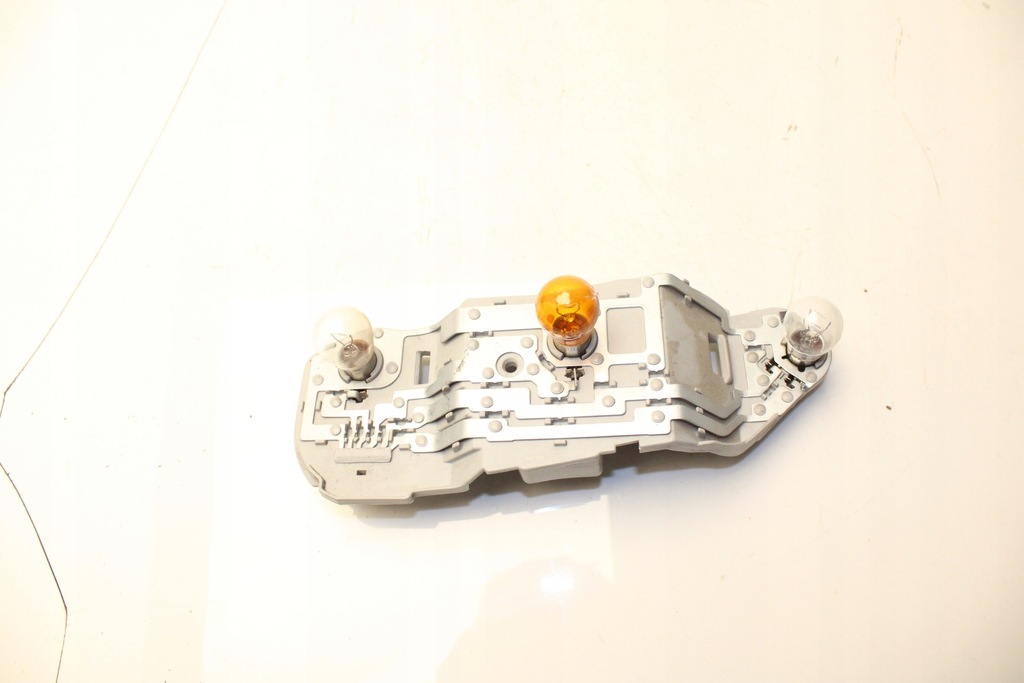 фото №1, Toyota corolla verso ii молдинг żarówkowa вкладиш лампи лівий задня