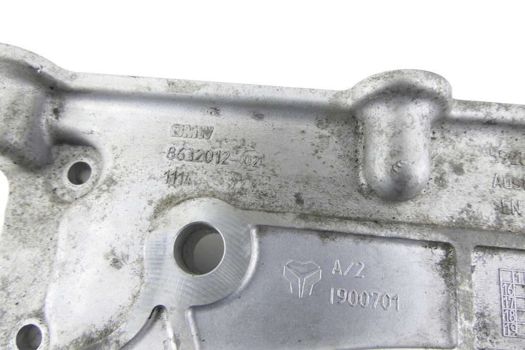 фото №4, Корпус розподільного валу bmw f48 f39 2.0 8632012