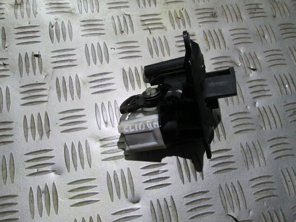 фото №4, Замок багажника do renault clio ii