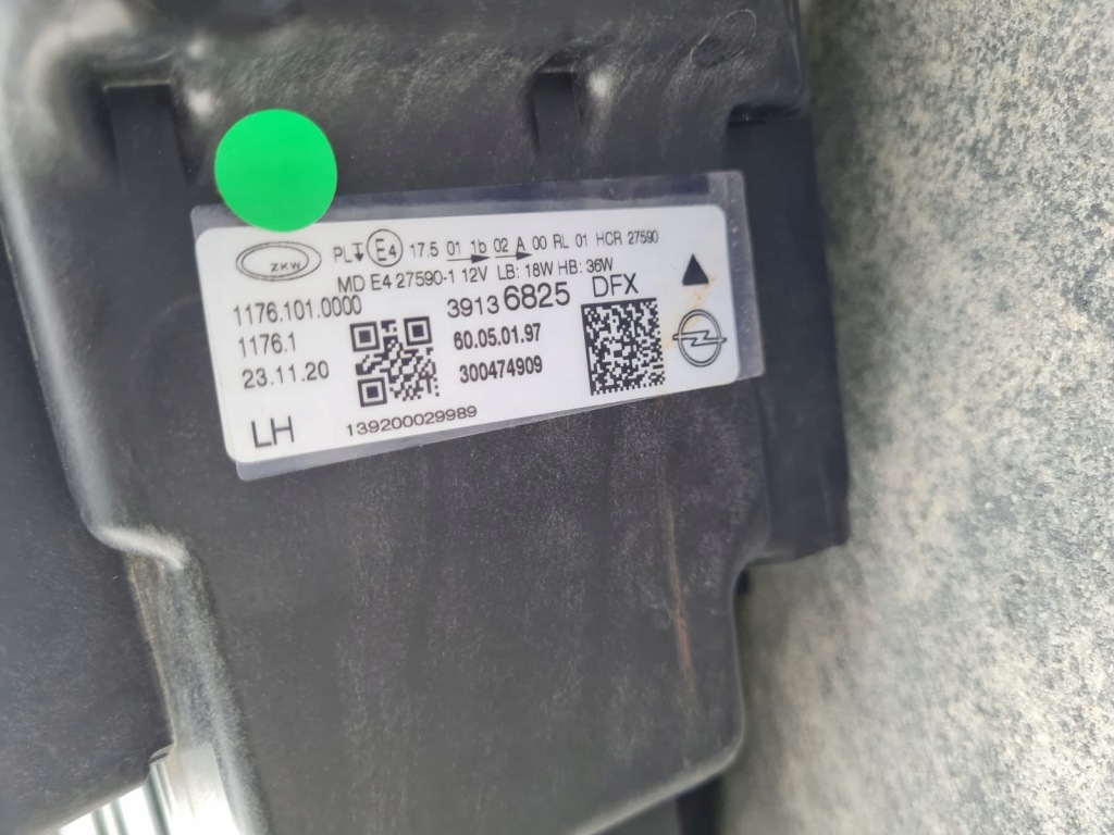 Opel insignia b рестайлінг  ліхтарі  перед full led eco led base 39136825, 39136826 Зі Шроту