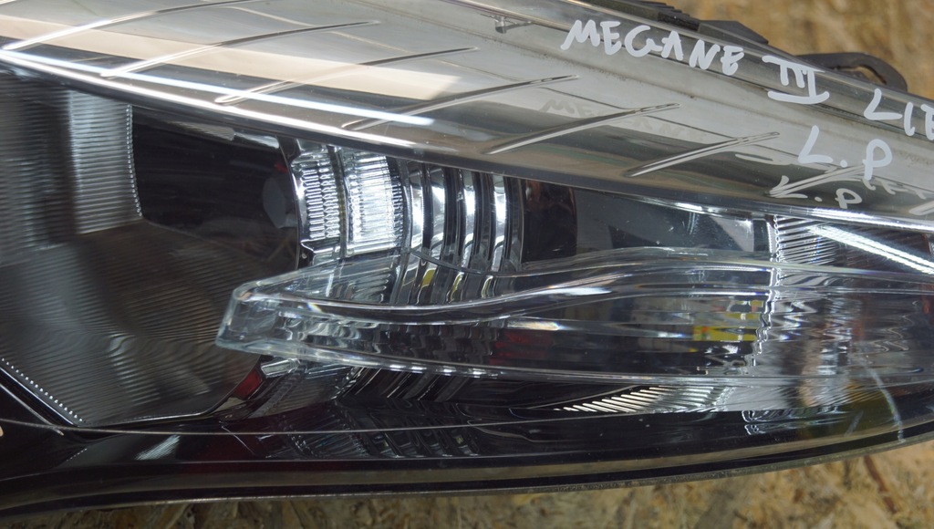 фото №5, Лампа левый перед renault megane iii lift 12-13