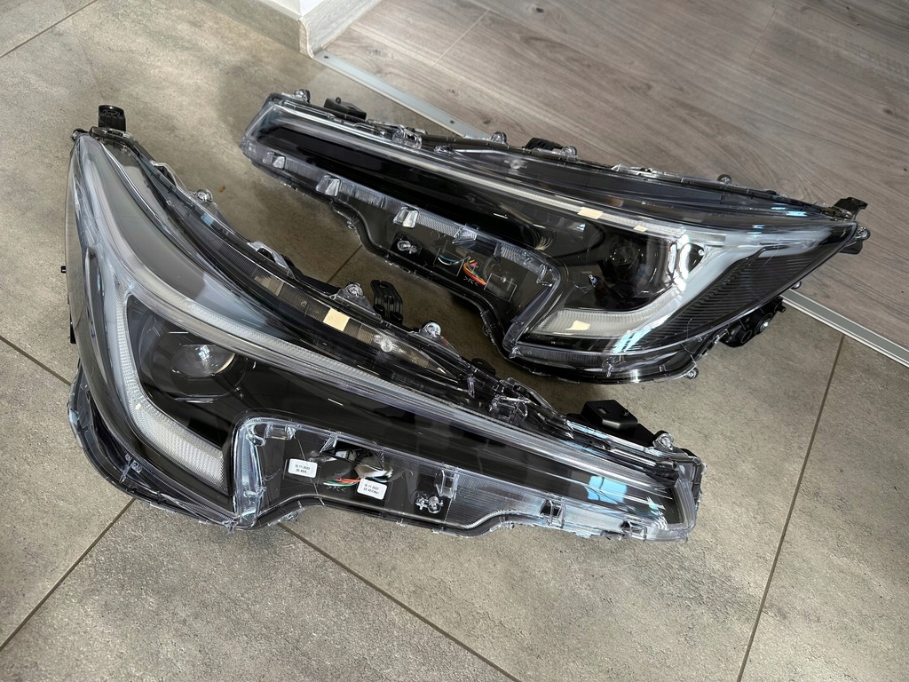 фото №9, Corolla e21 lift 22- лампа full led idealna jak nowa правая левая комплектная