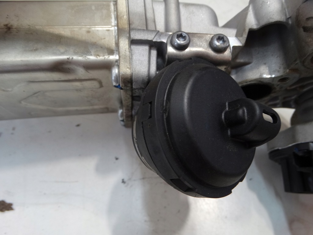 фото №12, Радіатор вихлопних газів egr polo 1.2tdi pierburg 11r.