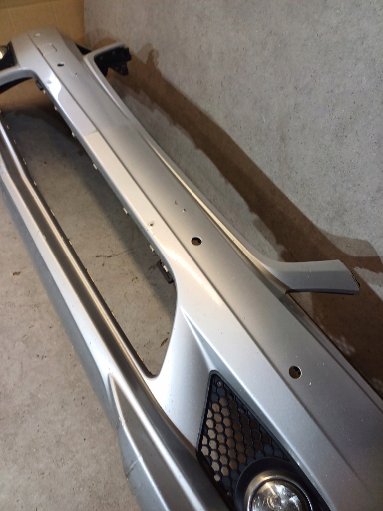 Бампер перед mercedes c klasa w204 amg 2007- nr. a2048853725 Зі Шроту