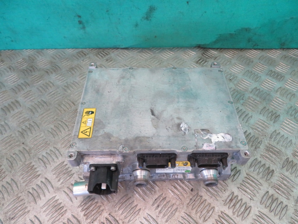 фото №1, Зарядний пристрій акумулятора mercedes w205 c klasa 17r