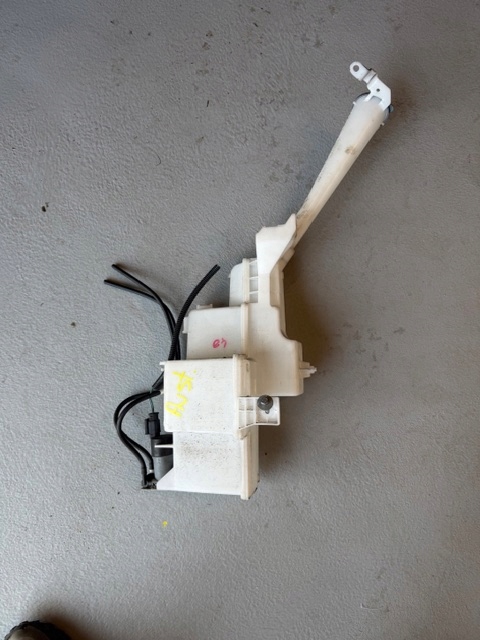 Купити Бачок бак рідина омивача renault austral espace 289101463r