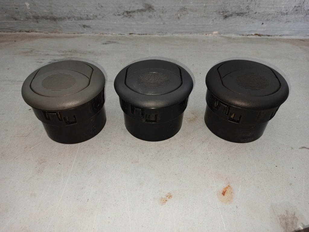 фото №6, Выход решётка обдув вентиляции iveco daily 06-11