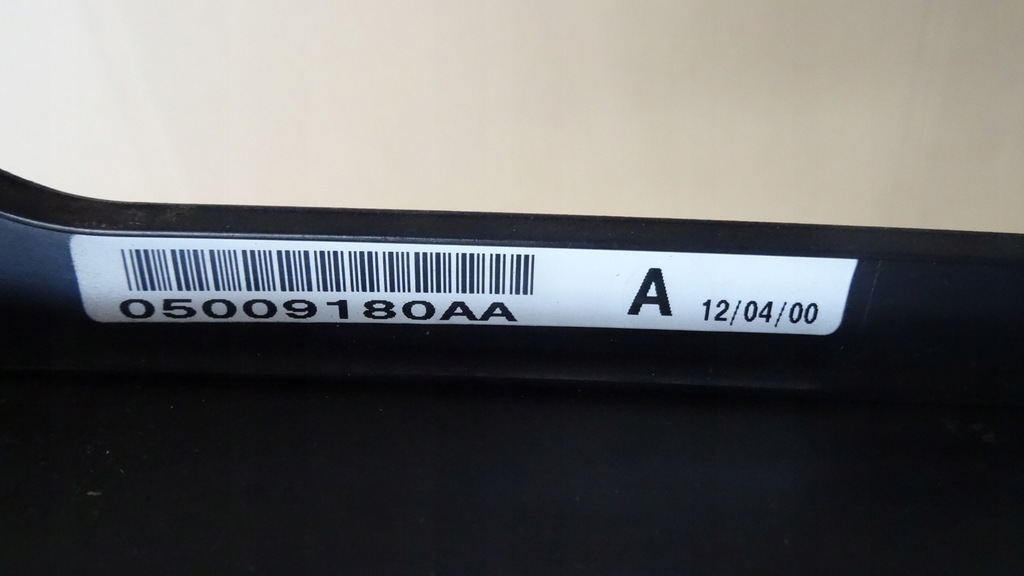 фото №11, Voyager iv 4 панель середній панель решітка обдув 05009180aa