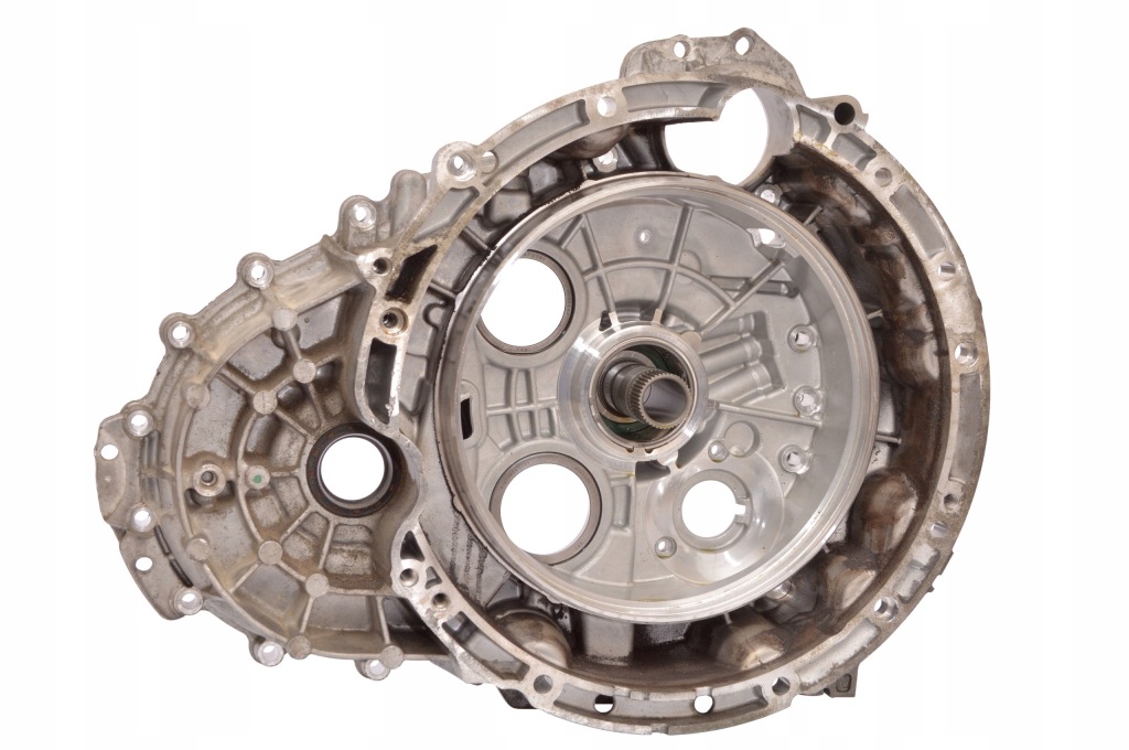 фото №1, Корпус передняя 724.0 mercedes a cla r2463710900