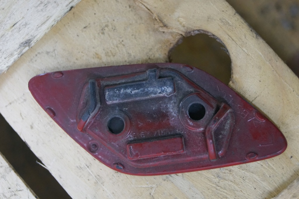 фото №4, Заглушка розпилювача bmw e92 ліва