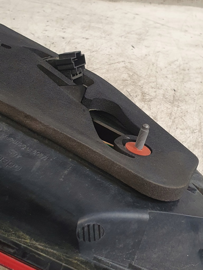 Фара led правая  задний оригинальный номер a2129066901 mercedes w212 11r. седан Недорого