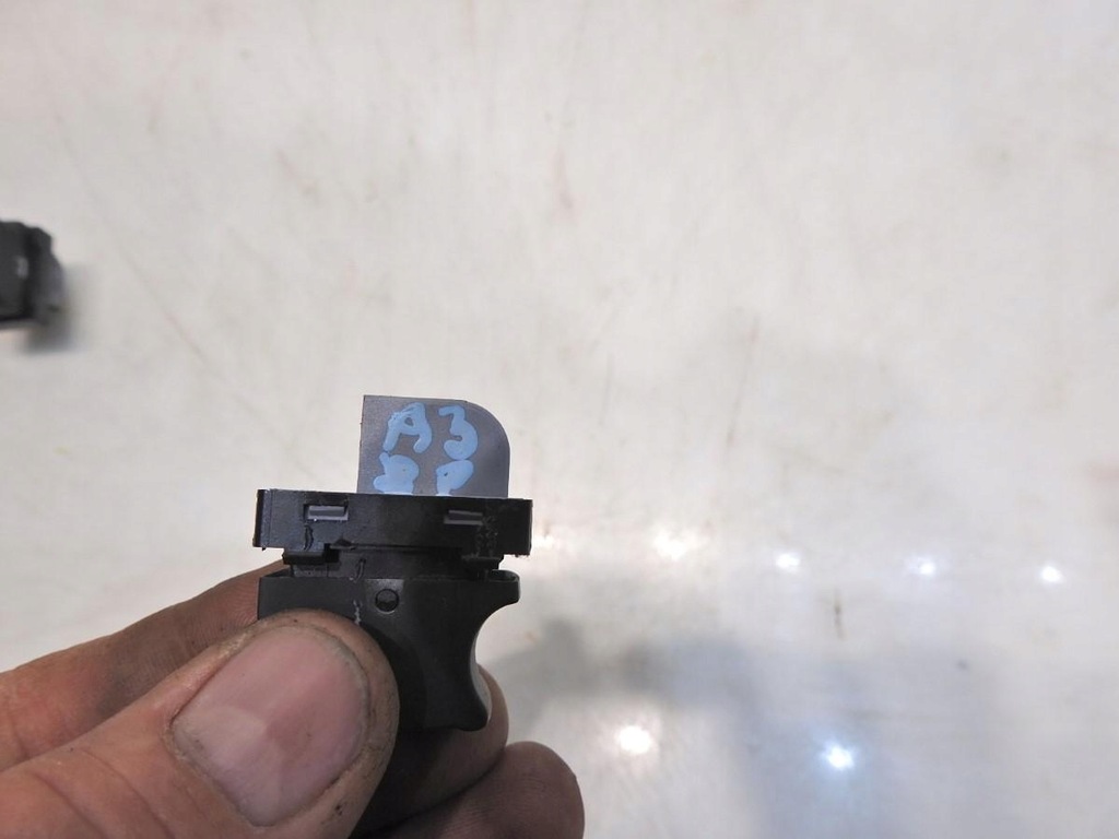 фото №3, Кнопка скло audi a3 8p 4f0959855