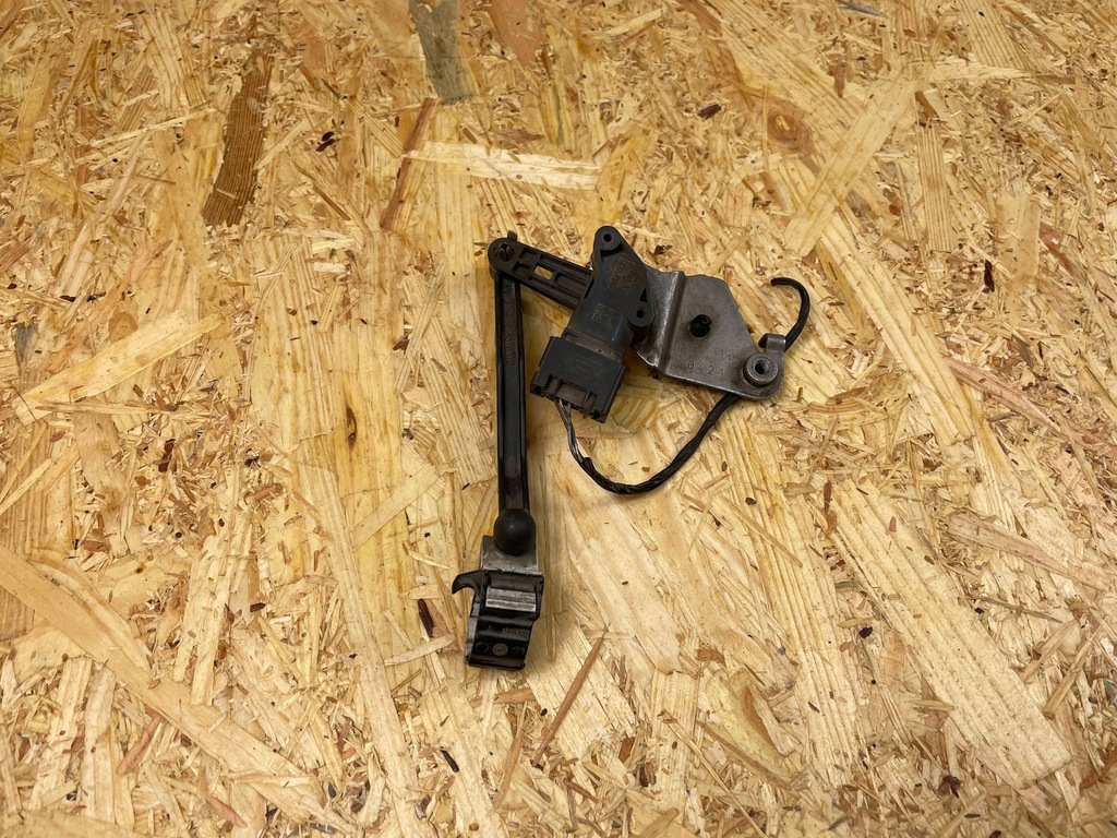 фото №5, Датчик выравнивание света лампа bmw g30 g31 g11 g12 g05 g06 g07 6895466