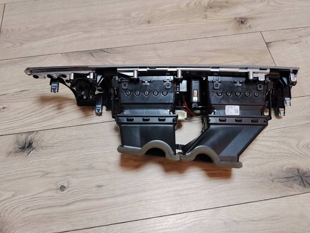 фото №9, Решётка средняя обдув панели консоли dekor bmw 6 f12 f13 9197486