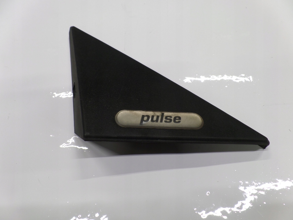 фото №1, Smart fortwo 450 трикутник заглушка крила права