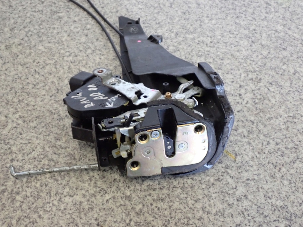 фото №1, Toyota rav4 00-05 замок двері задній правий