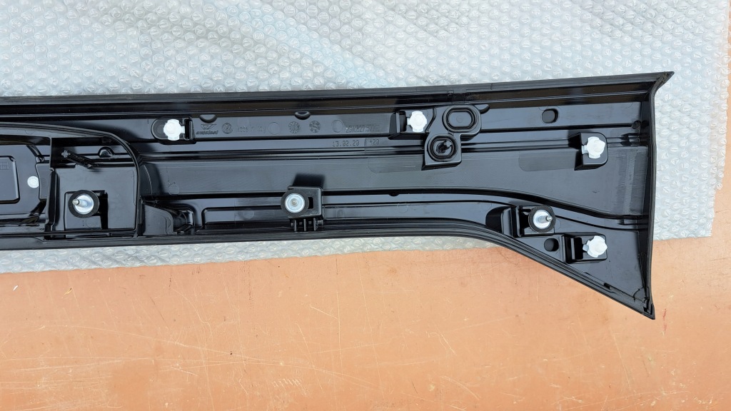 фото №4, Vw t-cross накладка крышки задняя