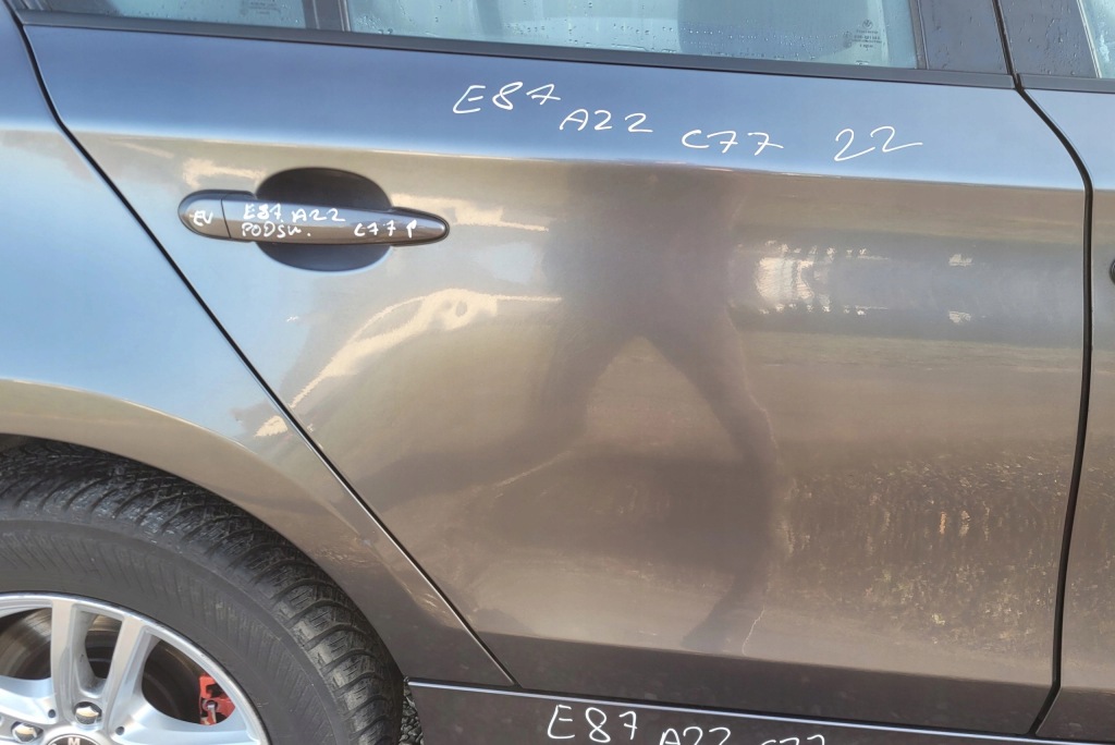 фото №1, Дверь правый задняя задние bmw 1 e81 e87 a22 sprakling graphite c77