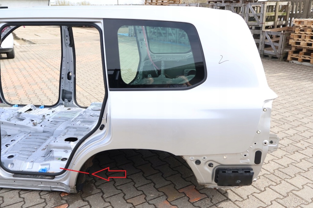 Купити Toyota land cruiser 200 четвертина крило ліва задні 1f7