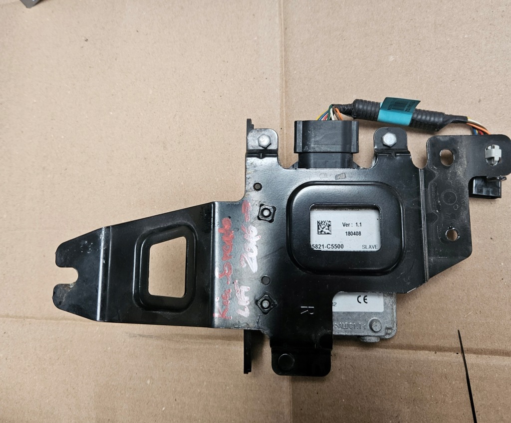 фото №3, Kia sorento iii lift радар датчик ассистент поперечина движения 95821-c5500 правый