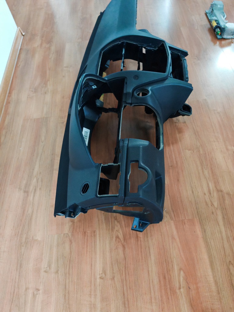 фото №14, Приборная панель приборная панель  приборная панель mercedes w204 c klasa оригинал a2046803787