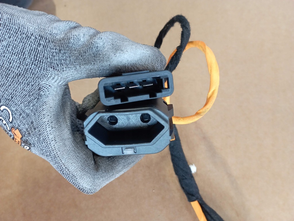 фото №3, Audi a4 b8 преобразователь напряжения 8k0907155d