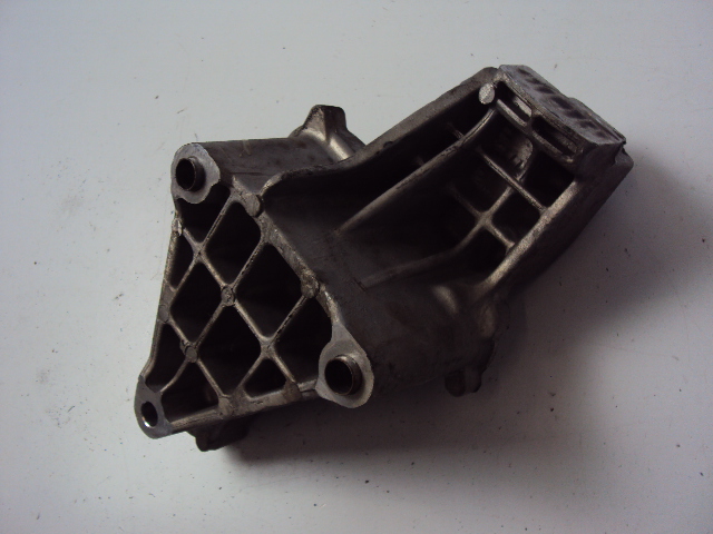 фото №3, Кронштейн подушка двигуна alfa romeo stelvio 2016-