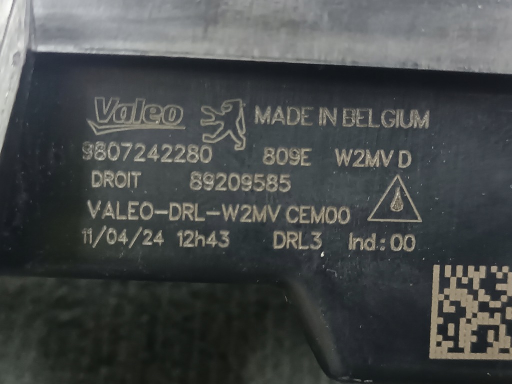 Купить Противотуманная фара led правый перед peugeot 508 1 рестайлинг  drl 14 -18 оригинал