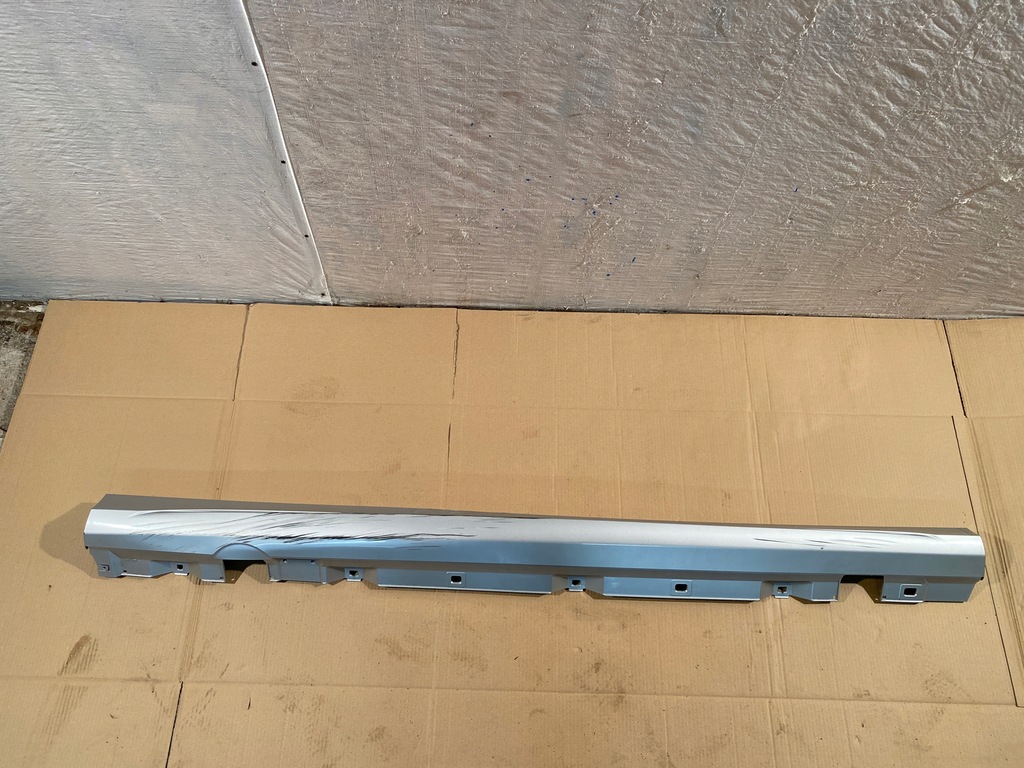 фото №1, Mercedes a-klasa w177 amg молдинг порог правая