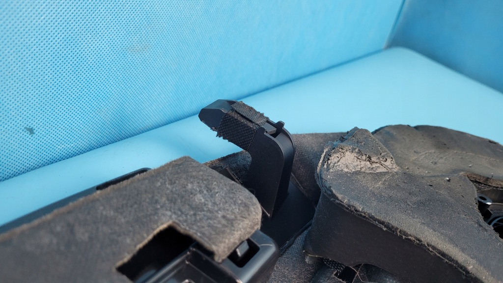 Tesla model 3 21r полиця багажника світло стоп 1538903-00-c Зі Шроту