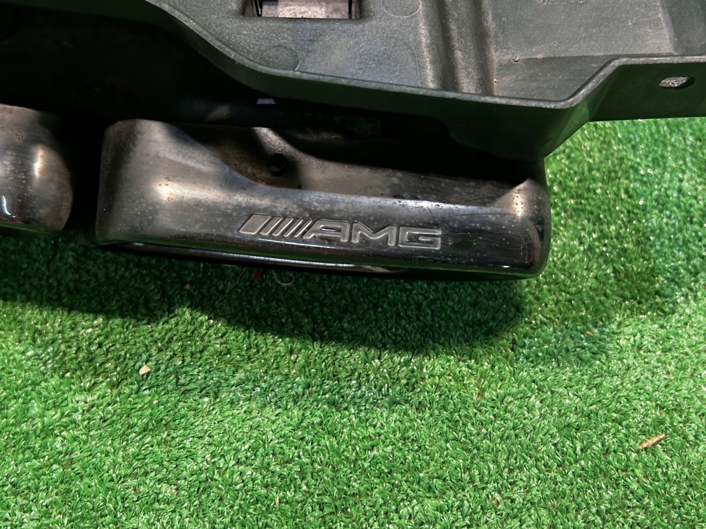 Mercedes s-klasa купе w217 amg 63 6.3 наконечник вихлоп ліва a2054900727 Недорого