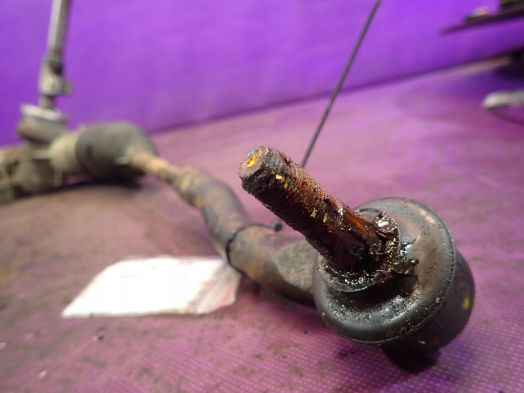 фото №5, Toyota corolla e12 00-08 hb 5d трансмиссия рулевая крестовина 4550002060