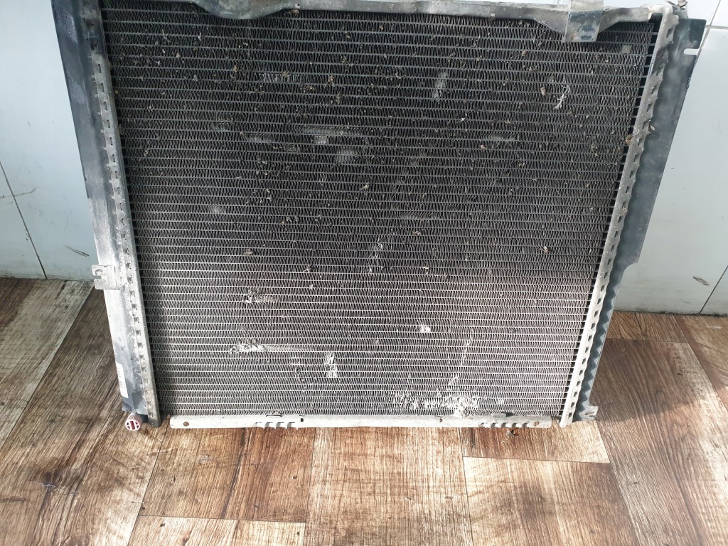 Купить Радиатор воды mercedes w124 w1245009803