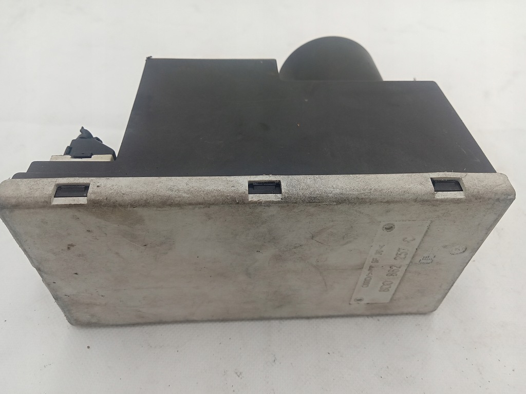 фото №9, Помпа центрального замка audi a5 b5 a3 8l 8d0862257c