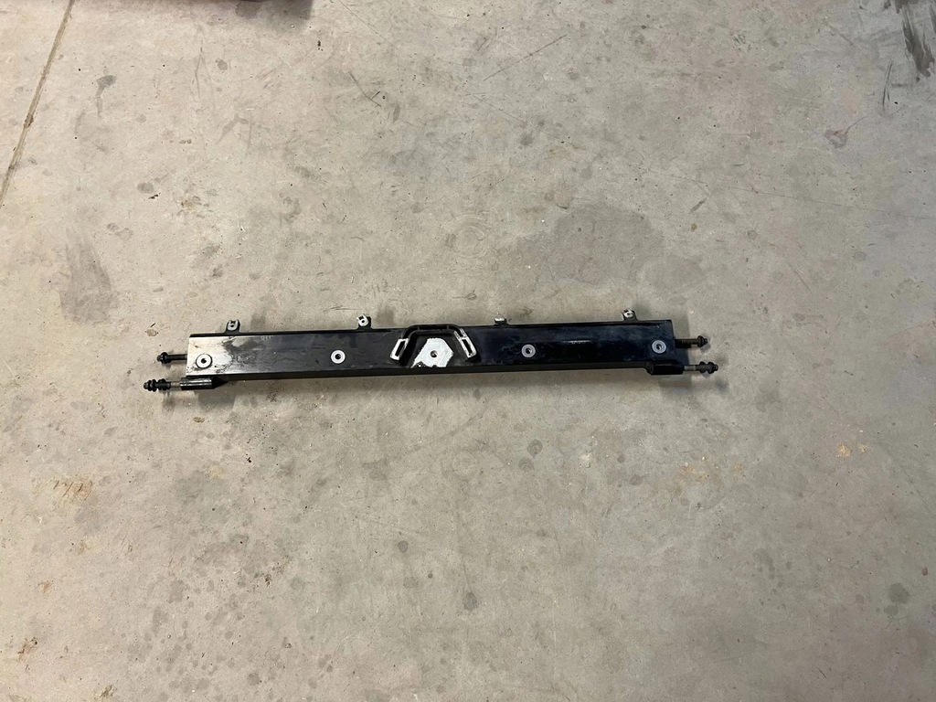 фото №1, Запчасти кузов bmw i3 i01 6868859 0.6l hybrid 125kw 2016