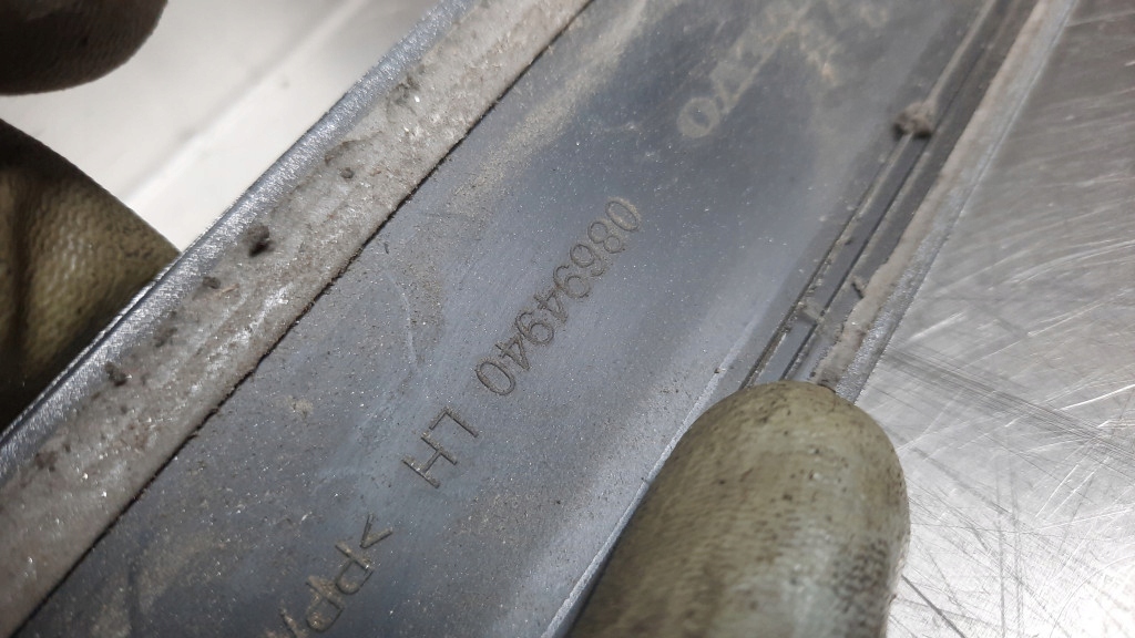 фото №10, Молдинг двері лівий задня 08694940 volvo xc90 lift