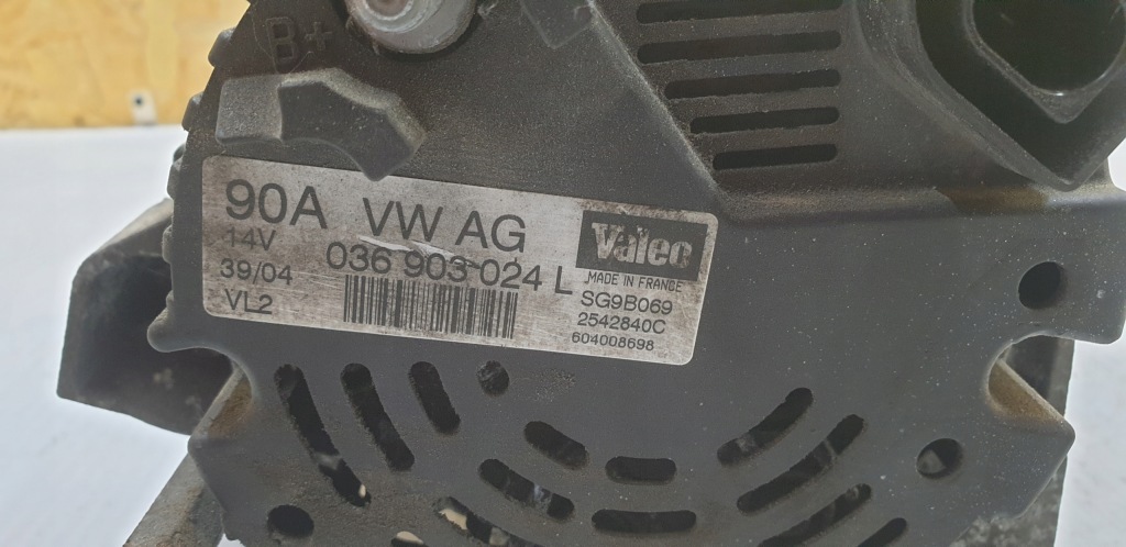 фото №4, Генератор vw golf v 1,4 036903024l