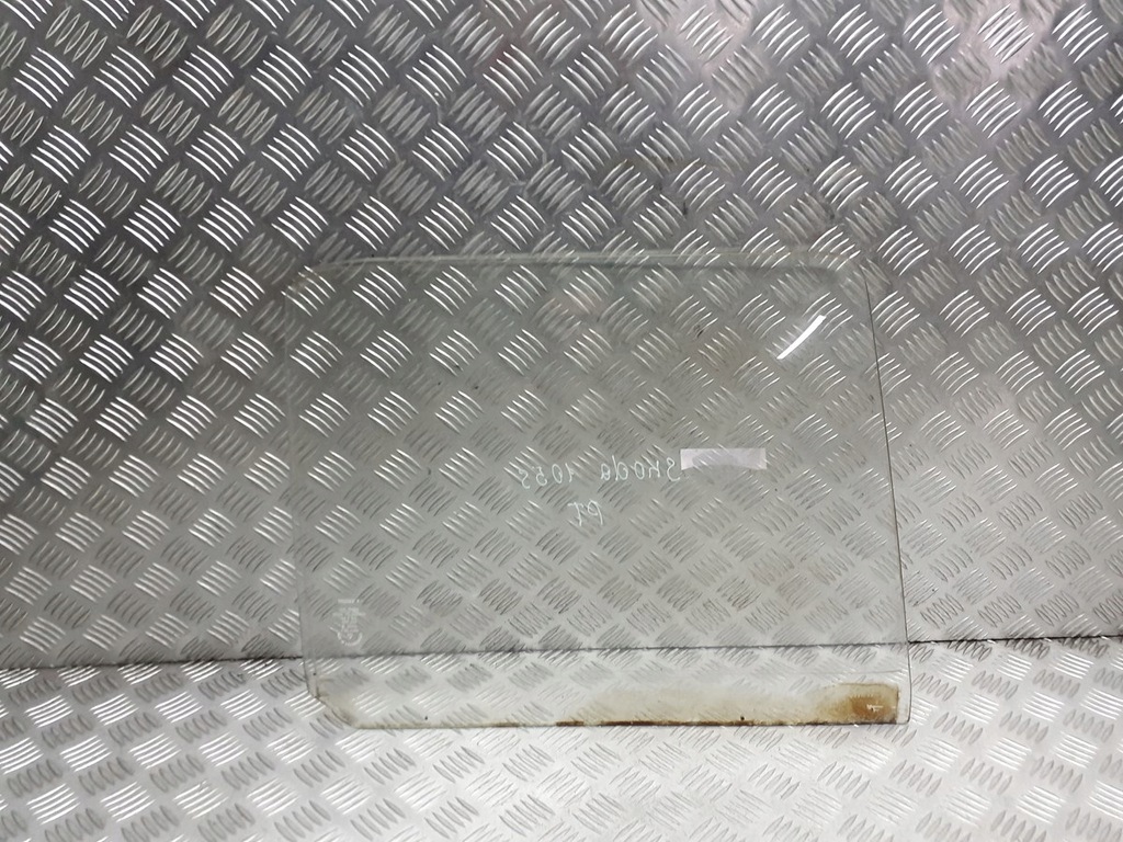 фото №3, Стекло дверь правый задняя skoda 105 s