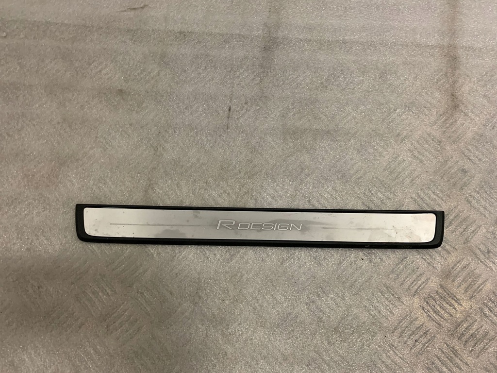 фото №1, Volvo xc40 2019 молдинг дверь передних