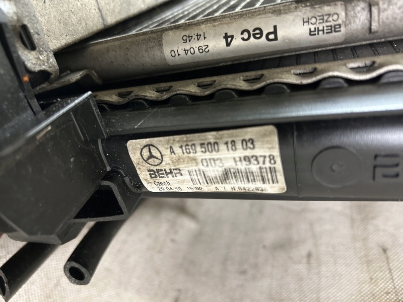 Mercedes-benz a w169 набір радіатор вентилятори a1695002693 a1695000000 Оригінал