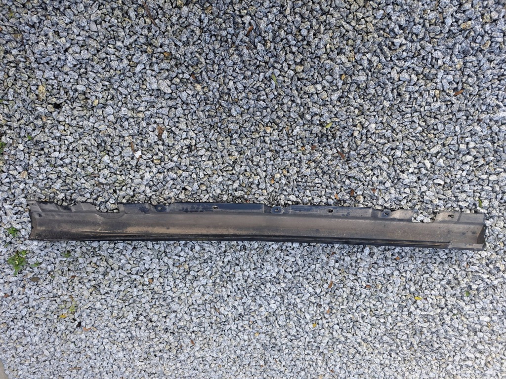 Накладка поріг права поріг mercedes a w177 amg a1776904401 Недорого