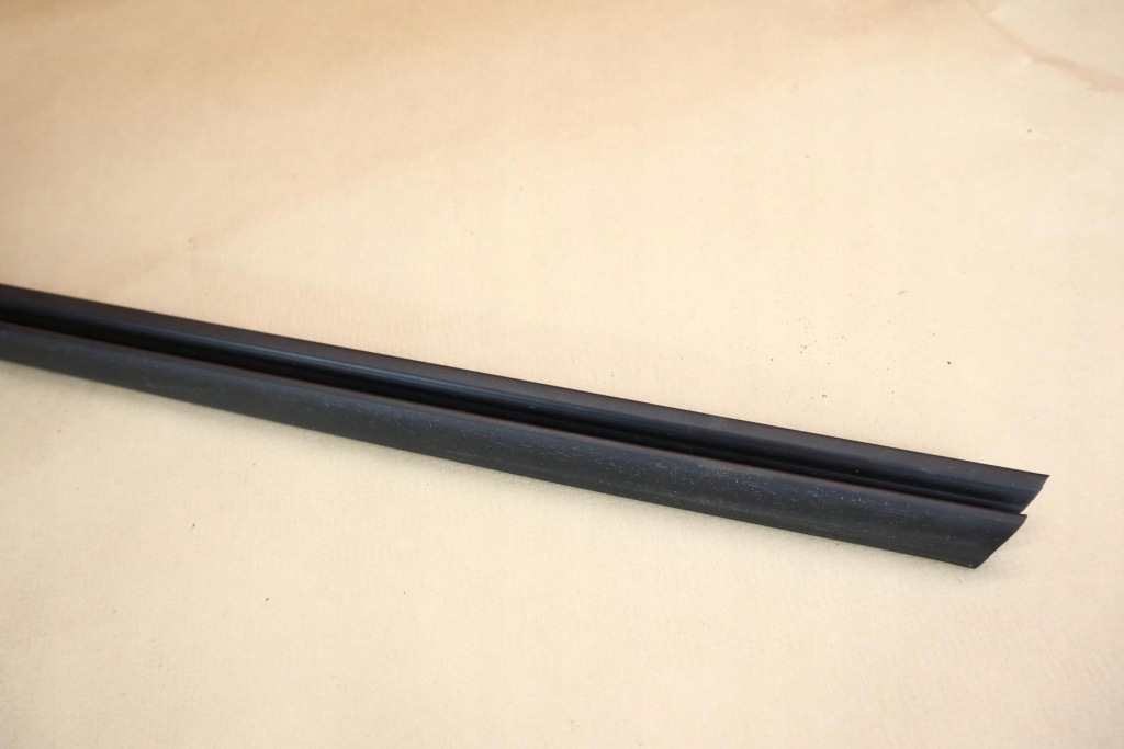 фото №2, Mercedes slk r171 прокладка молдинг уплотнитель