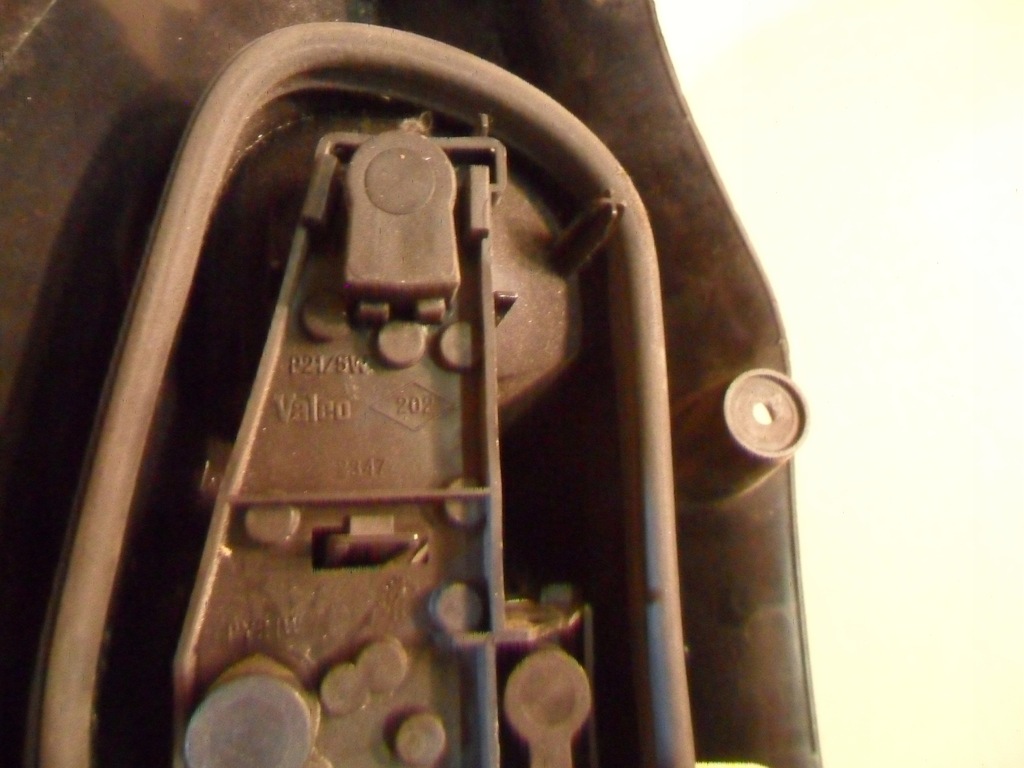 фото №13, Лампа права задня renault laguna ii 8200002472