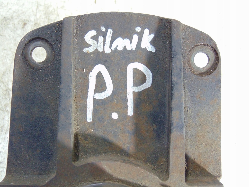 фото №10, Кронштейн подушка двигуна права master movano 1.9 dti