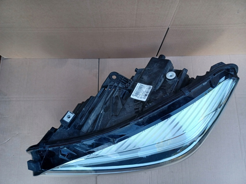 Full led передний левый bmw 2 f46 рестайлинг  lci лампа 030129023307 Оригинал