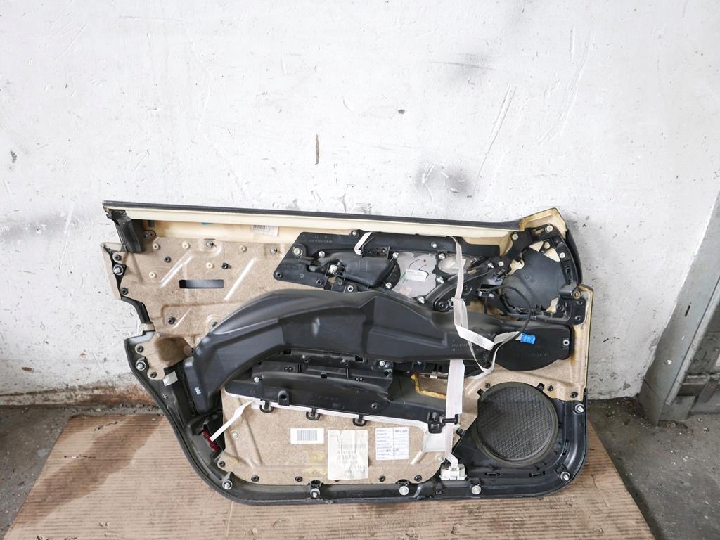 фото №8, Оббивка обшивка правий перед mercedes w211 02-06