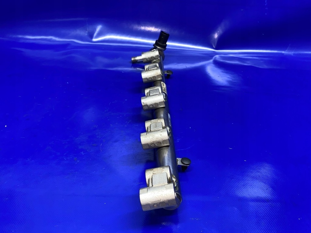 фото №3, Молдинг впрыскная bb5e-9f797-bc volvo ford range rover evoque 2.0 t 204pt