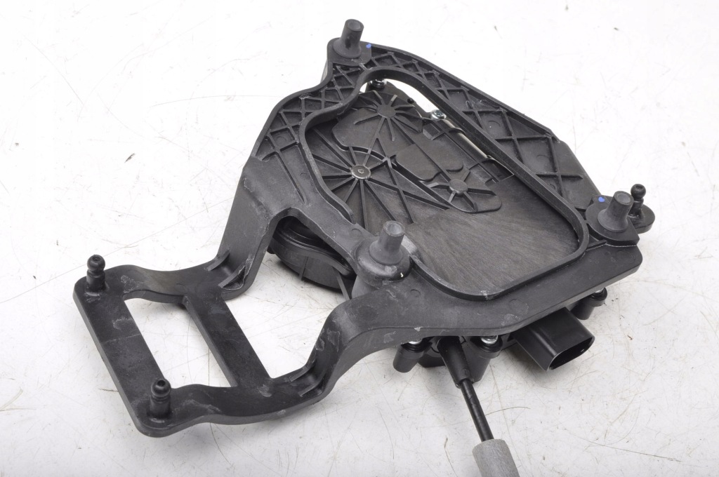 фото №3, Maserati ghibli iii замок доводчик крышки багажника 6701067880