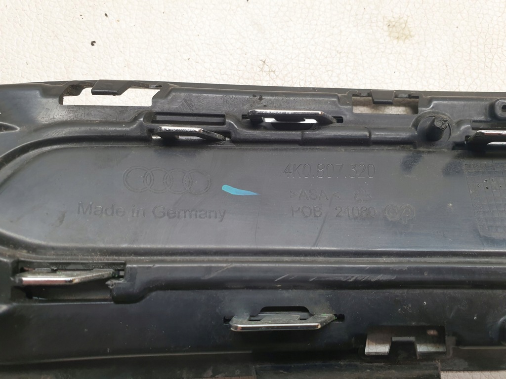 фото №11, Audi a6 c8 18-21 решітка заглушка w спойлер бампера задня права 4k0807320